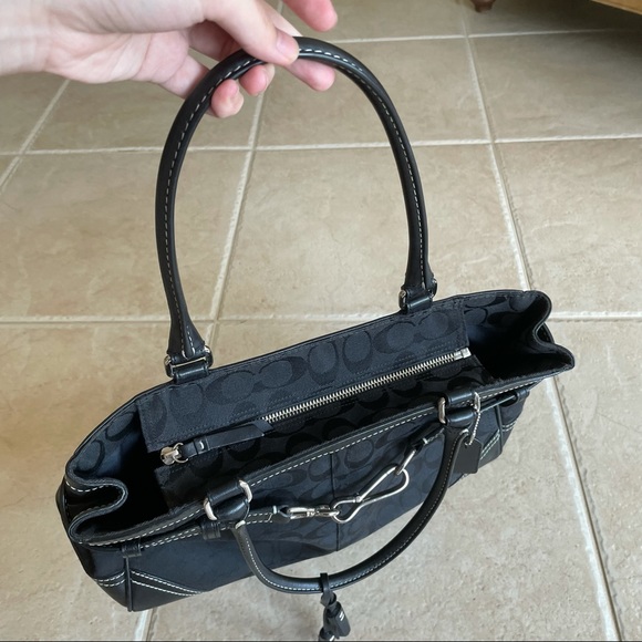 BLACK COACH PURSE - Picture 11 of 13